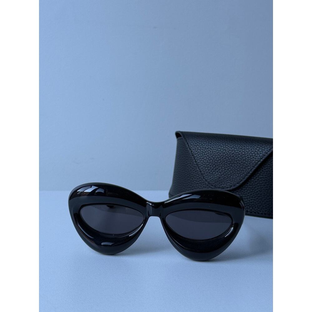 NEW Loewe LW40097I Inflated Sunglasses in Black - Picture 4 of 7
